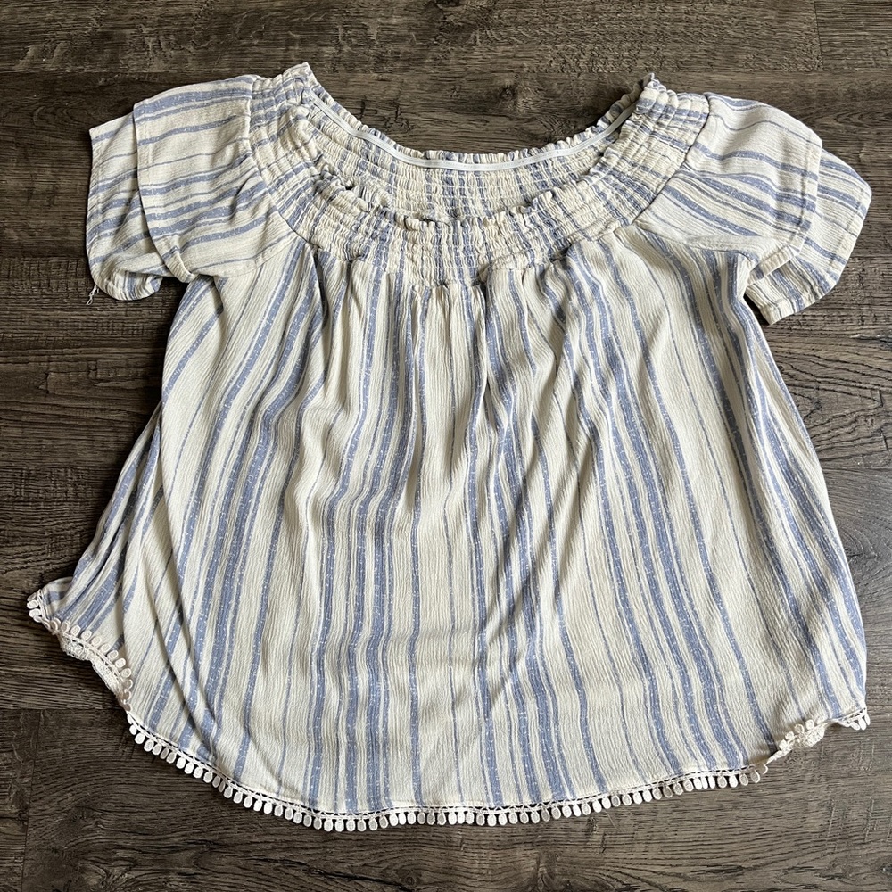 cute beach-style top!